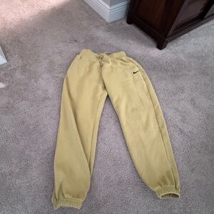 Women’s Phoenix Nike sweatpants